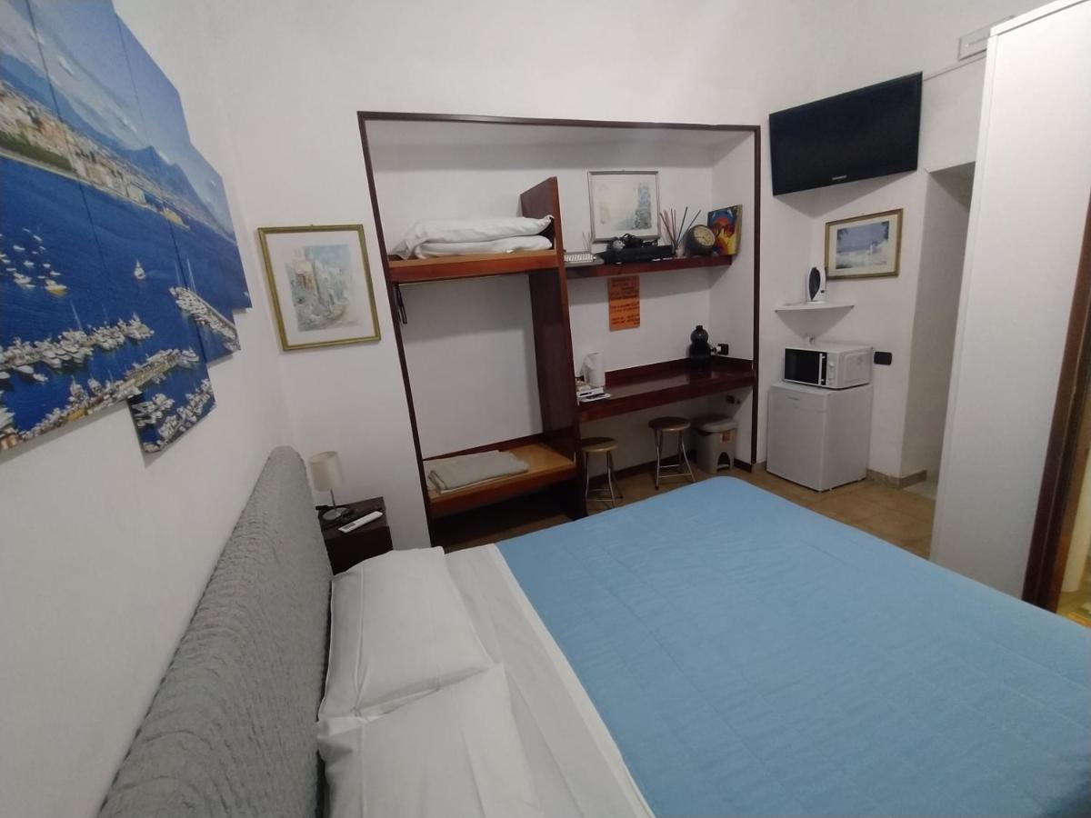 Monolocale Bed and Breakfast Nápoles Exterior foto