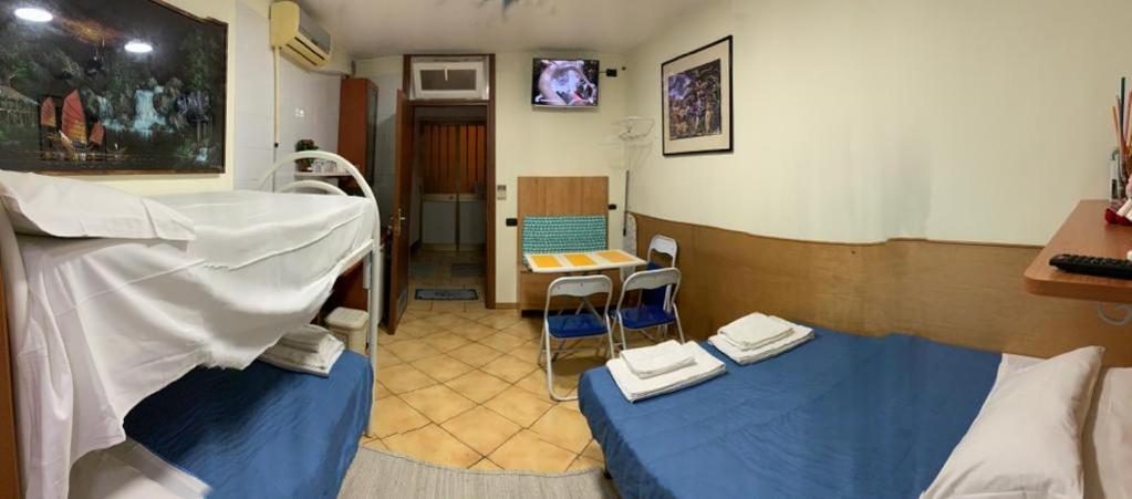 Monolocale Bed and Breakfast Nápoles Exterior foto